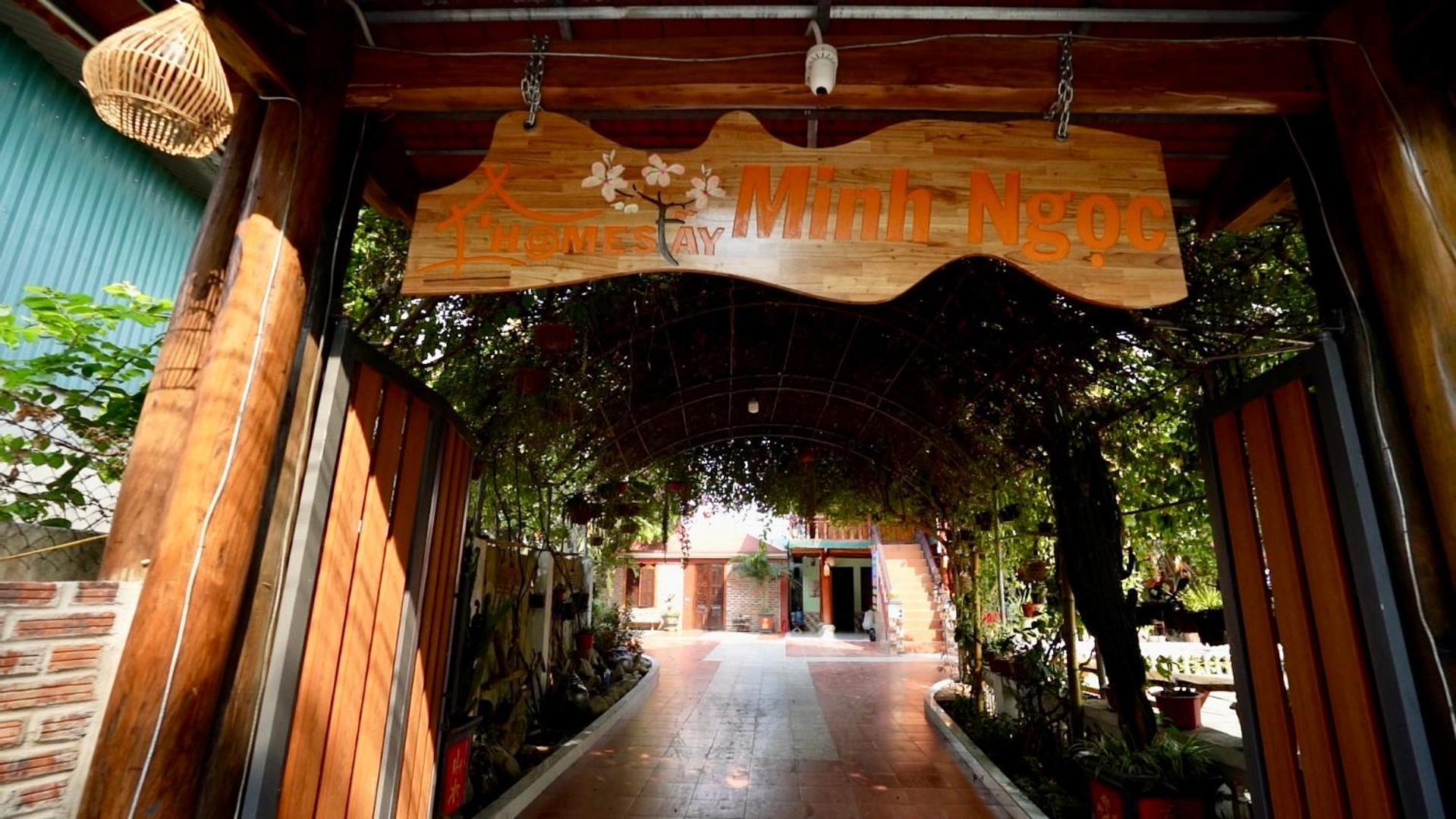 Minh Ngoc Homestay Dien Bien Phu Ban Him Lom Bagian luar foto