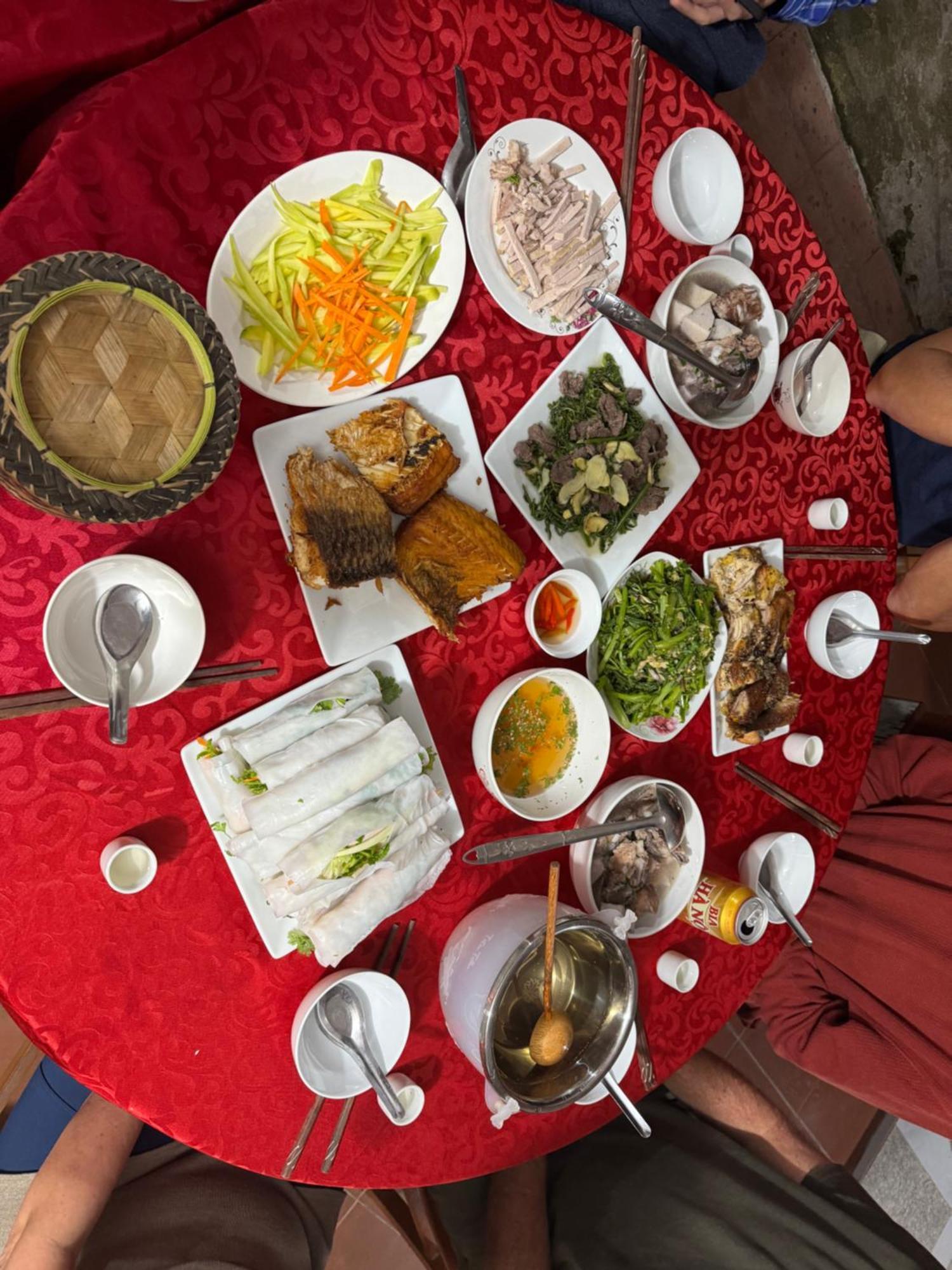 Minh Ngoc Homestay Dien Bien Phu Ban Him Lom Bagian luar foto