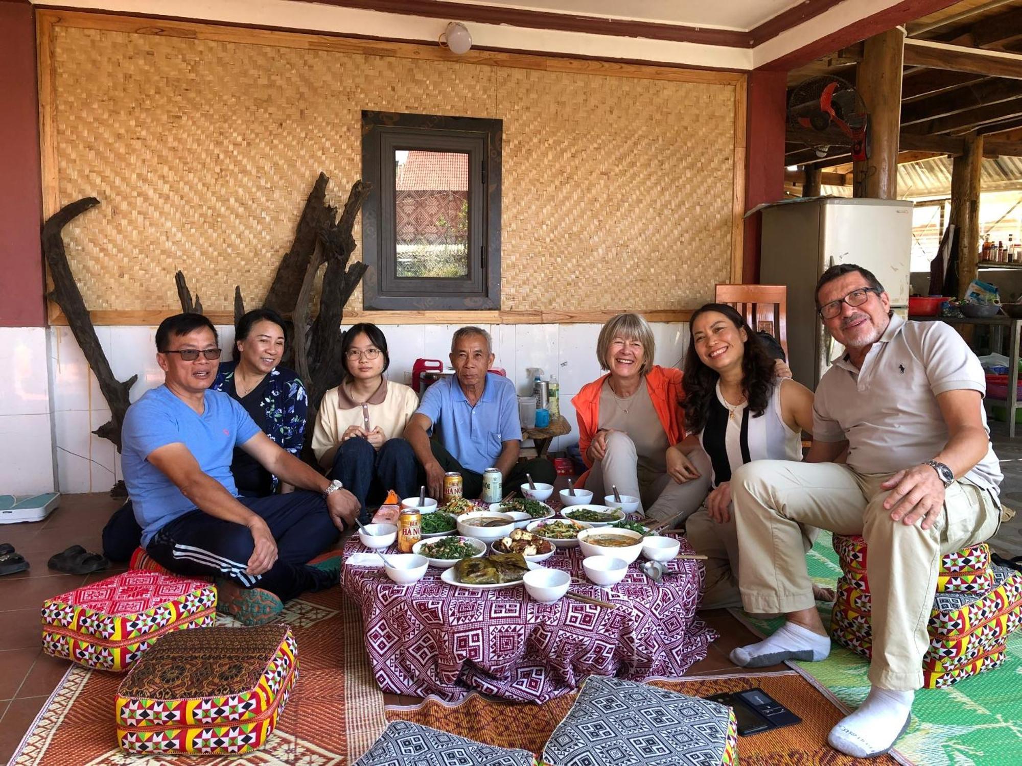Minh Ngoc Homestay Dien Bien Phu Ban Him Lom Bagian luar foto